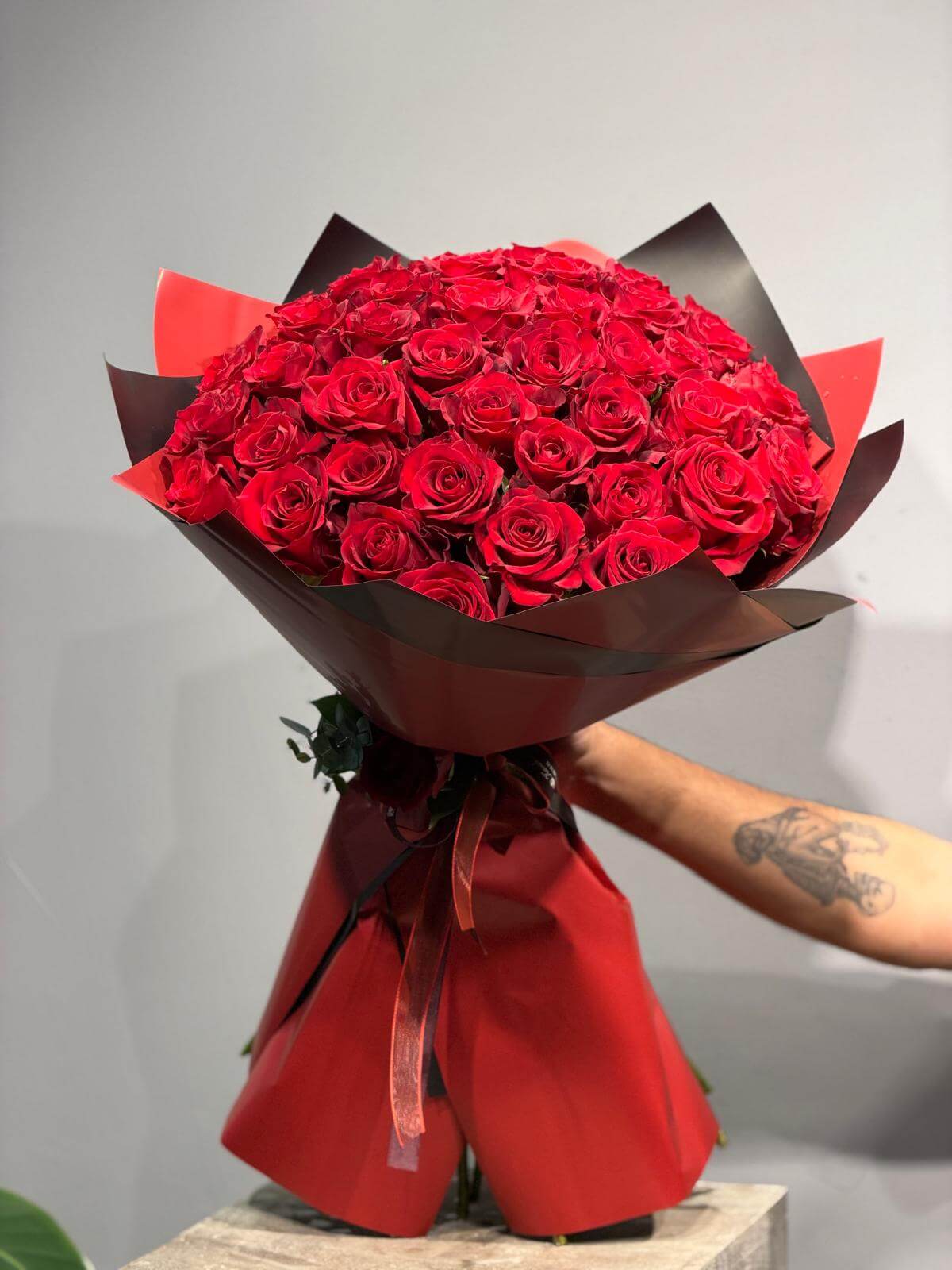 41 Kırmızı Ekvator Gül - Görsel 2